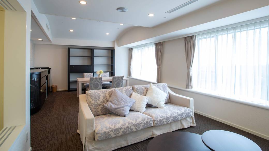 ホテル・モダンスイート / 5