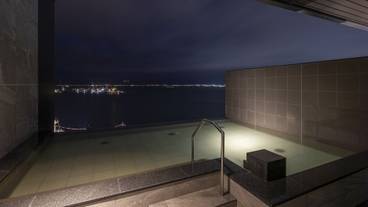 灯の湯の露天風呂 函館湾(夜) / 4