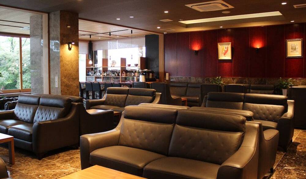 ロビーラウンジ / 1