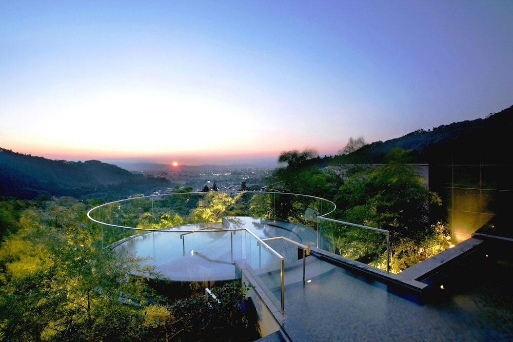 会津の街を一望する温泉やバイキングなど、楽しいが目白押し4572982