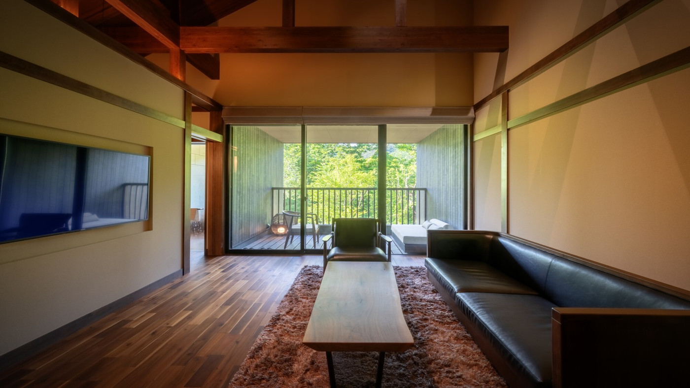 シックで落ち着いた宿。源泉かけ流しをお部屋で♪4036131