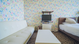 デザイン ルーム シングルベッド 2 台 パーシャルシービュー