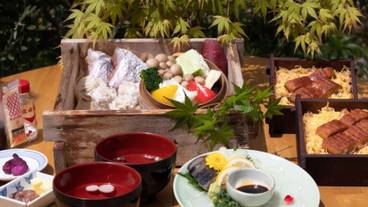 旅館のお食事処 / 18