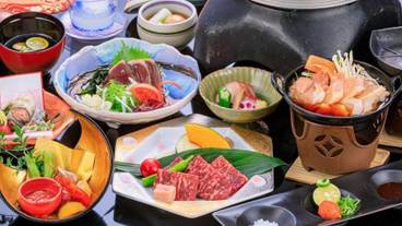 食事・飲み物 / 3