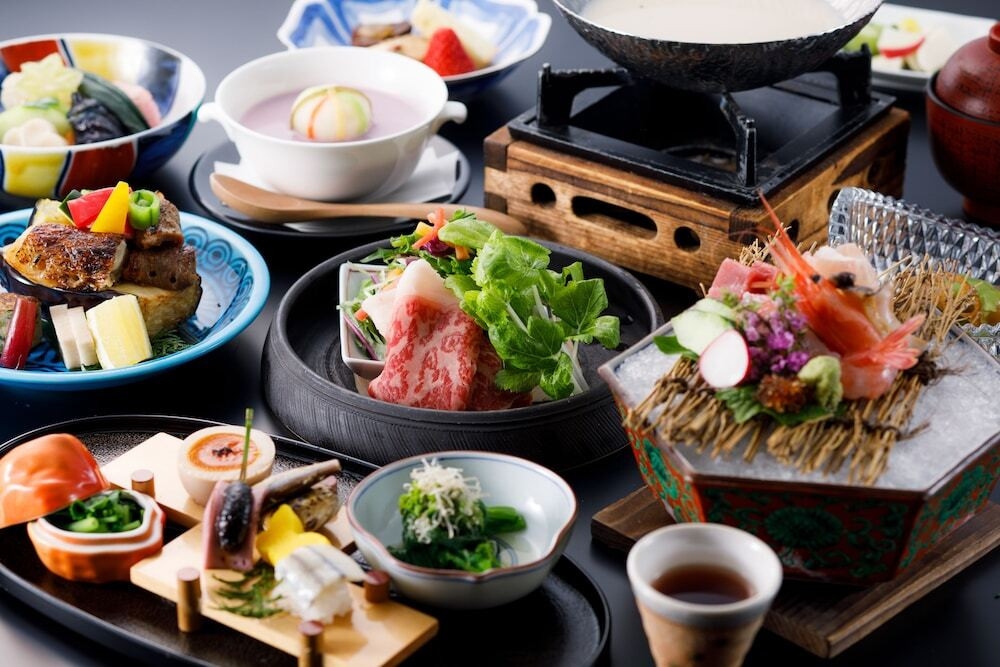 貸切温泉の後は、湯上がりサービスの冷菓とドリンクでホッと一息3925516