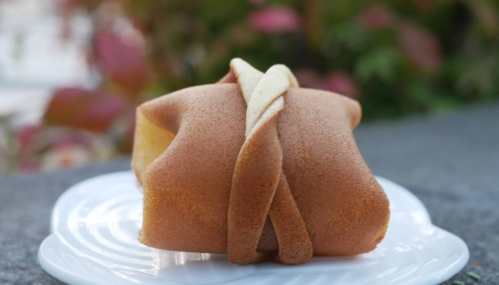 「新鶴」に立ち寄り
自宅で和菓子を楽しむ / 4