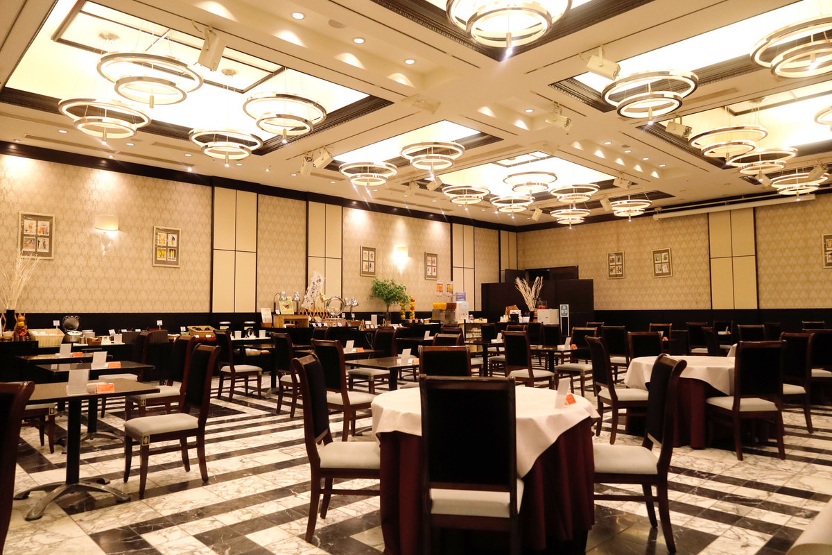 ヌーヴォの内観