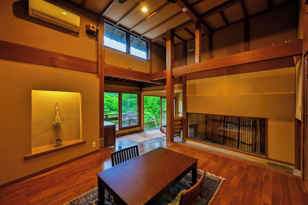 由布岳ビュー「蘇芳」　リビング②