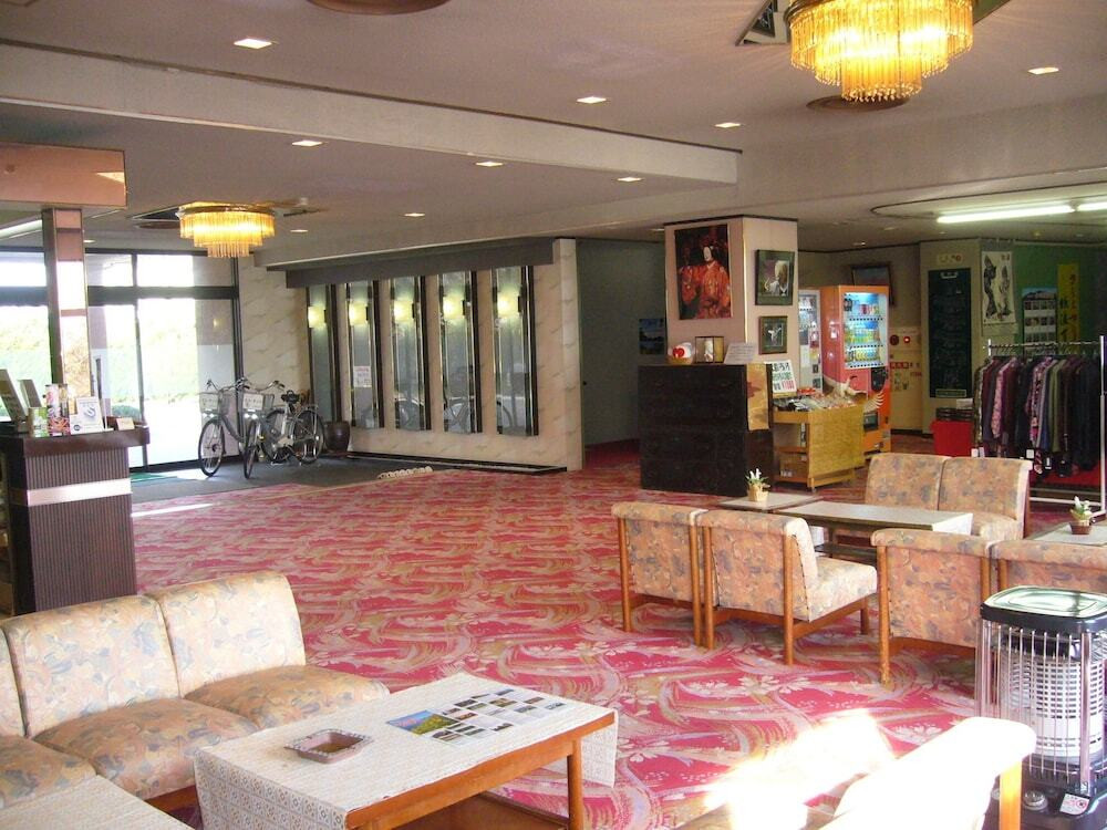 ロビーラウンジ