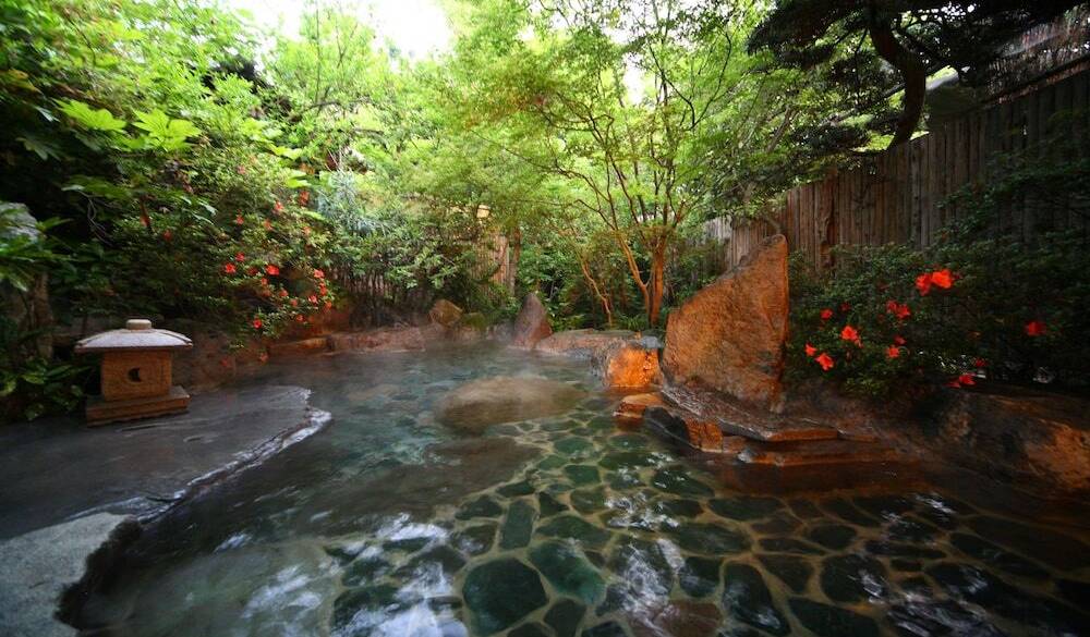 貸切露天風呂 渓流の湯 / 5