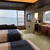 両側が海です
