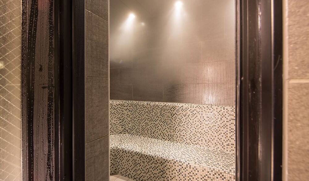 女性浴場 スチームサウナ / 2