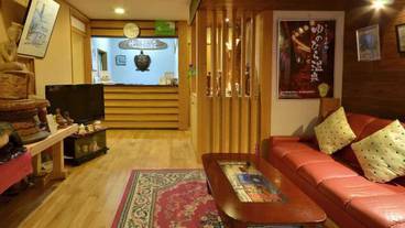 ロビー応接スペース / 3