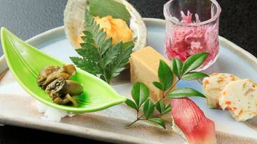 食事・飲み物 / 4