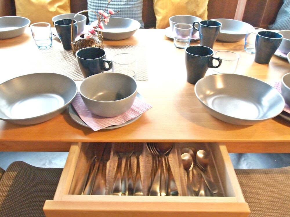 客室内のダイニングエリア