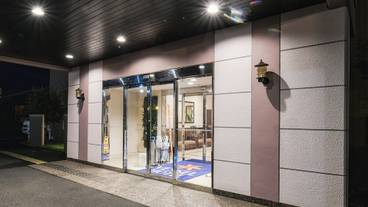 施設の入り口 / 12