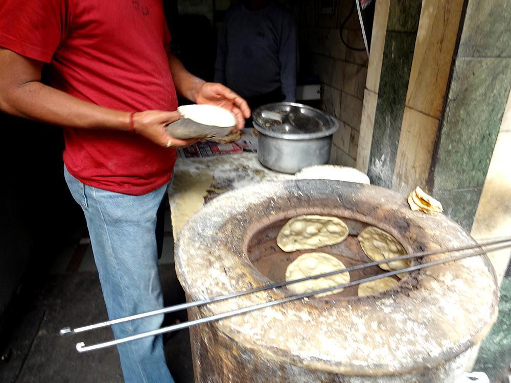 小麦とタンドールが特徴の北インド料理47709
