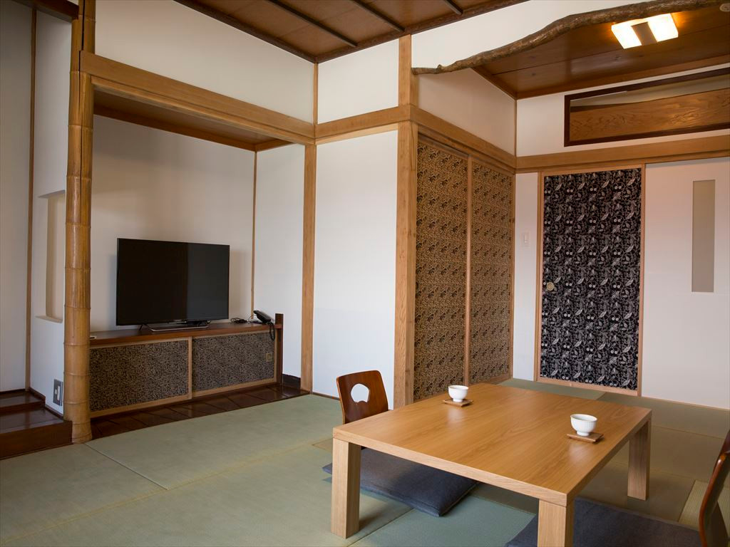 本館　一間のお部屋①