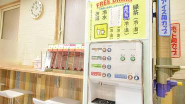 ロビーラウンジ / 3