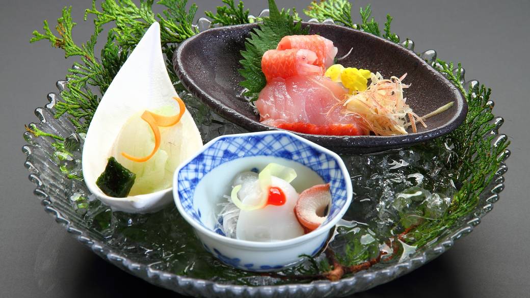 箱根西麓牛に伊勢海老
記念日を彩る豪華な夕食 / 4
