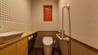 【和モダンルーム】ツイン　ダブルベッド×2台［44平米］禁煙