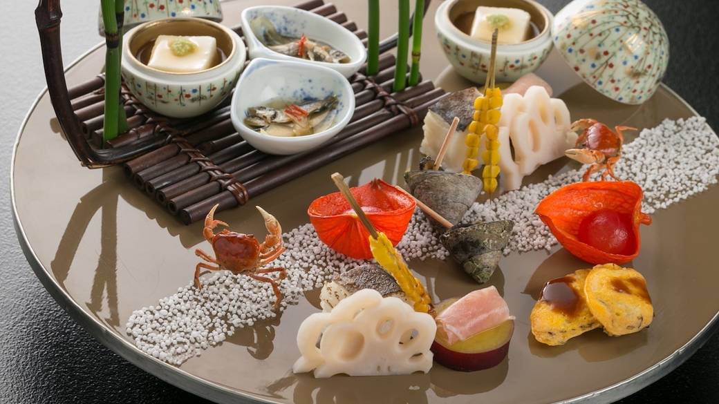 目にも華やかな
伊豆を味わう懐石料理 / 1