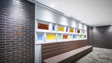 内部エントランス / 2