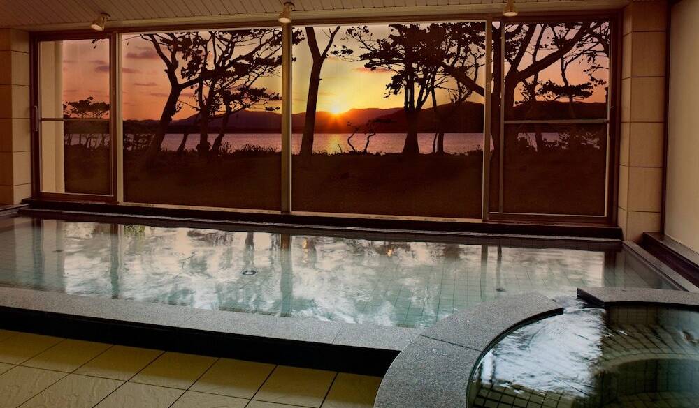 大浴場 夕方 / 1