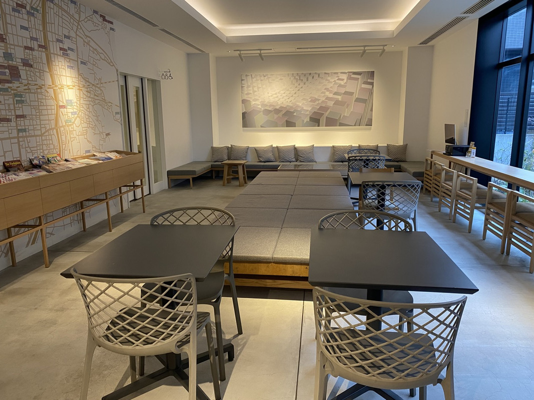 フロントエリア