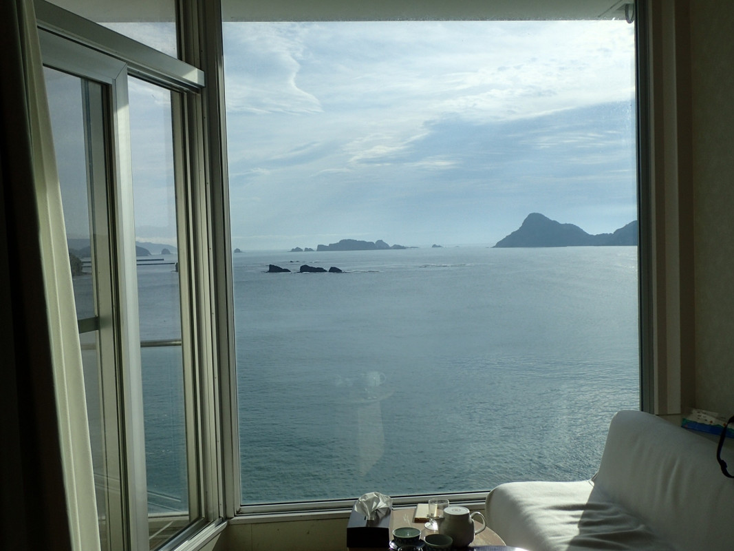 全面ガラスの大きな窓