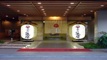 施設の入り口 / 12