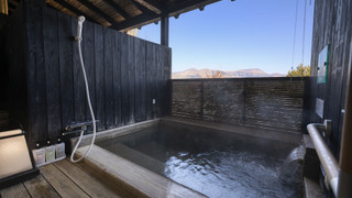 スーペリア洋室（露天風呂付き/ 定員2〜3名/ チェックイン18時まで / 最終夕食時間19:30）