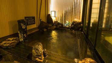 屋内スパ浴槽 / 1