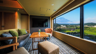 燦里 Suite 洋室  富士山側  [山梨ワインラウンジ利用可能]