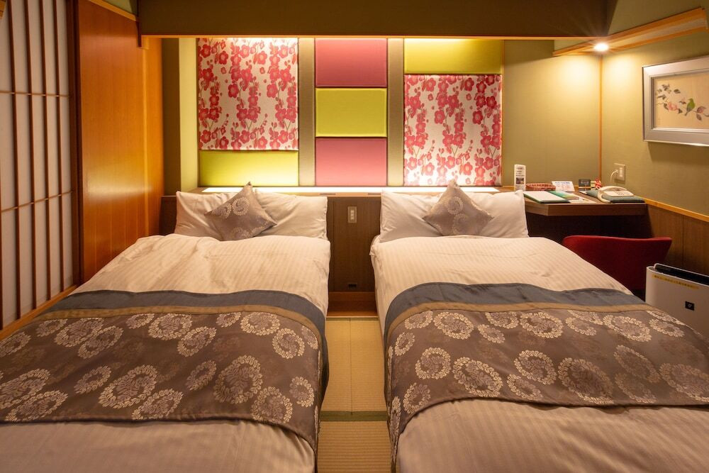 2. 贅沢な”めのう”風呂でパワーをチャージ！「玉造グランドホテル 長生閣」3484243