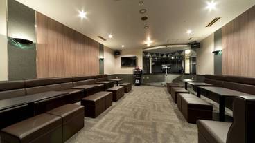 カラオケルーム / 11