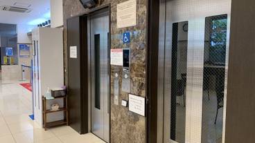 エレベーター / 1