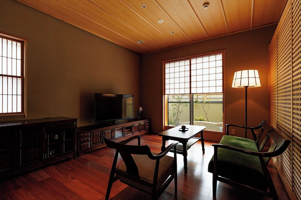 しゃくなげ／リビング