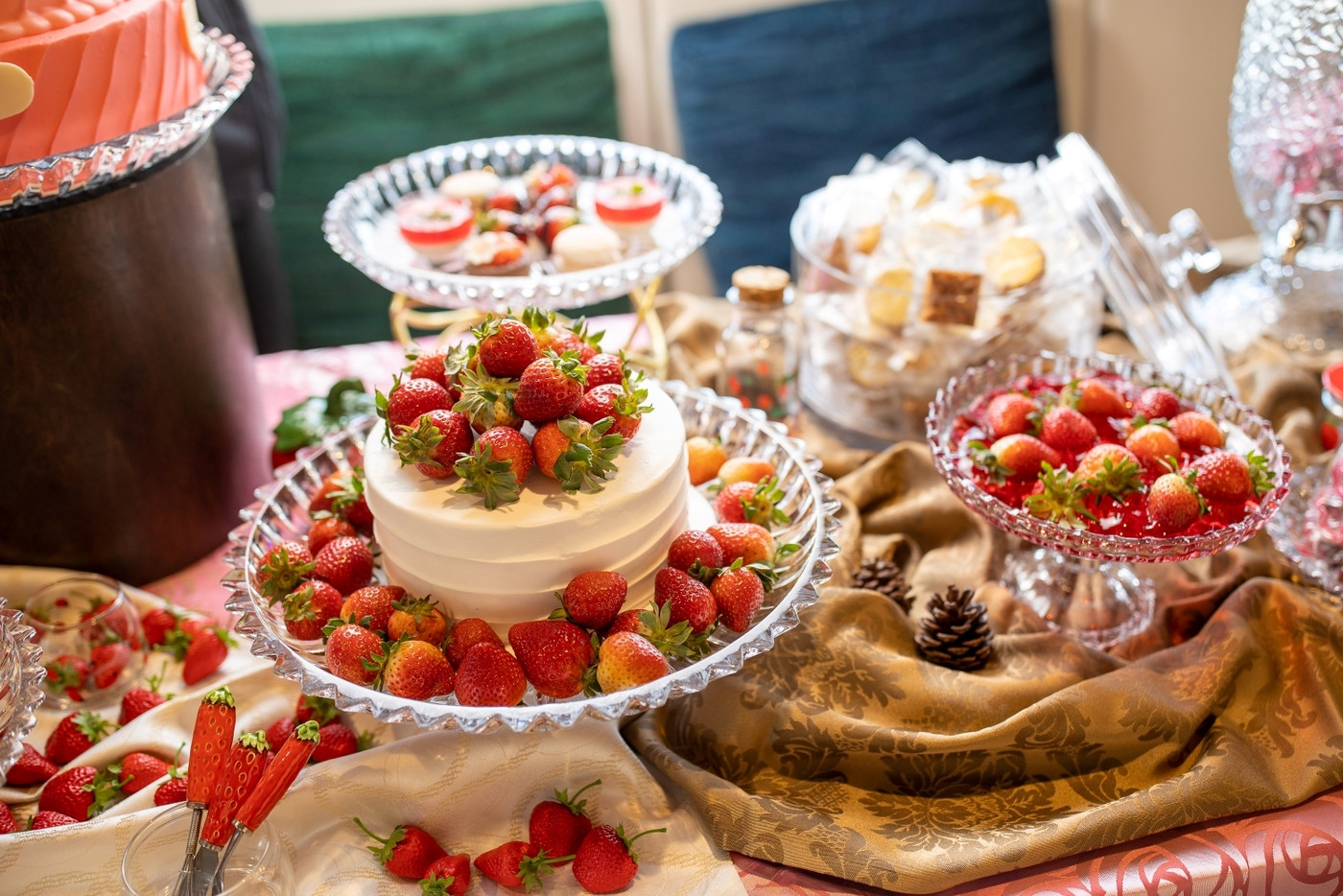 四国のいちごを贅沢に♡圧巻のスイーツとご対面2524568