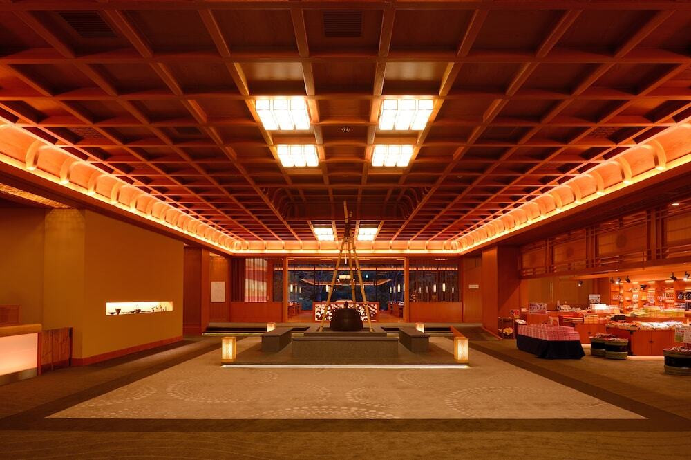 50畳以上の広大な露天風呂も！宮大工が手掛けた豪華なお宿4245122