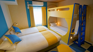 ファミリー&レジャー4 (2段ベッド 1台とツインベッド) 禁煙