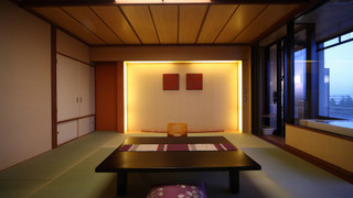 優雅 和室（天然温泉 半露天風呂付き・禁煙）