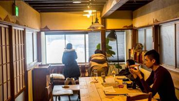 ロビーラウンジ / 3