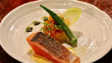 食事・飲み物 / 6