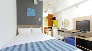 スタンダードダブルルーム スモールダブルベット利用 喫煙可 (ハウスキーピングは有料オプション)