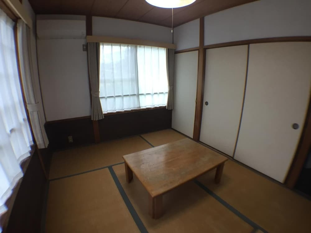 客室内のダイニングエリア