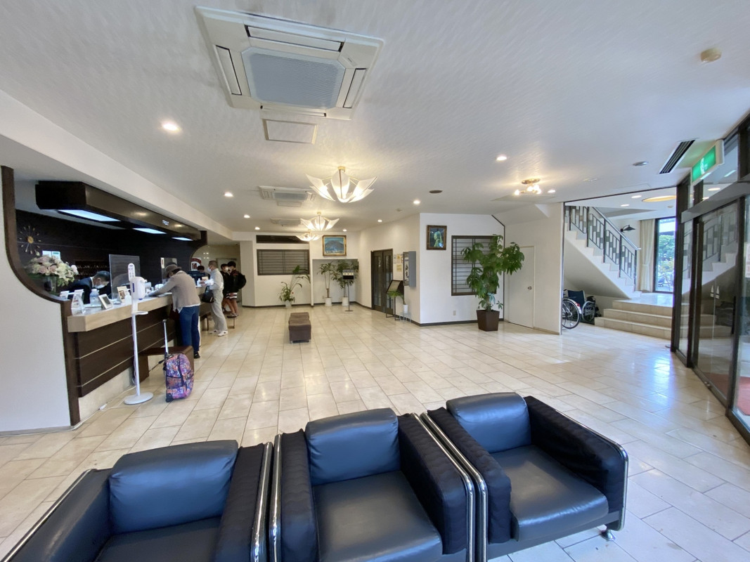 フロントとロビー