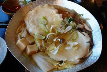 「ユートリープラザ」 料理 37908414 八戸せんべい汁550円