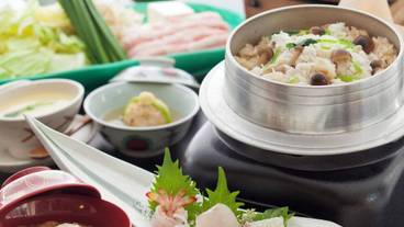 食事・飲み物 / 3