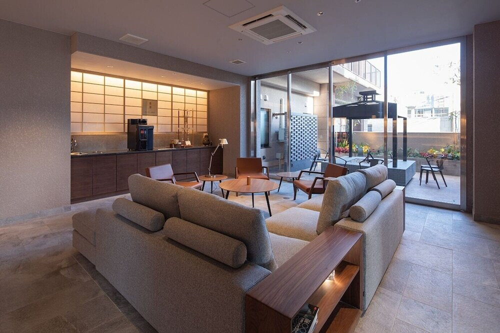 ロビーラウンジ